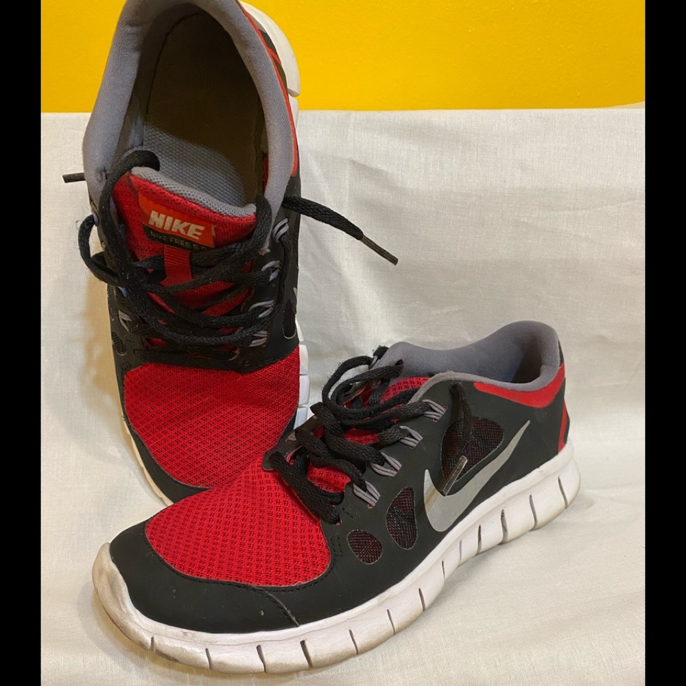Unisex , Nike walking/ running shoe ,